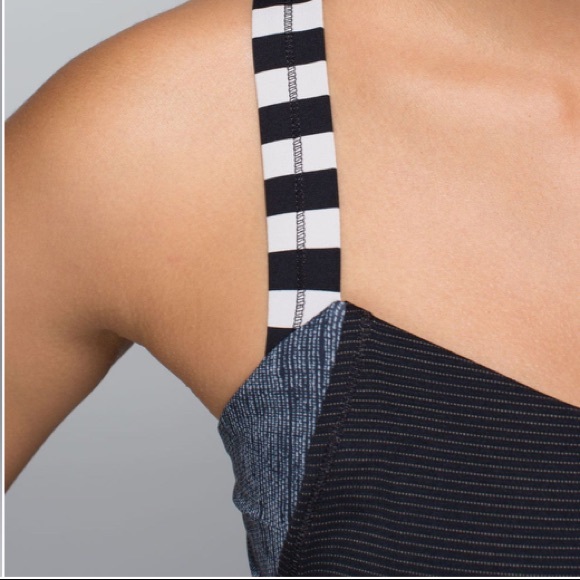 🖤 Lululemon Rest Less run built in sportsbra, bra Tank, like NEW, size 2 - Picture 3 of 8